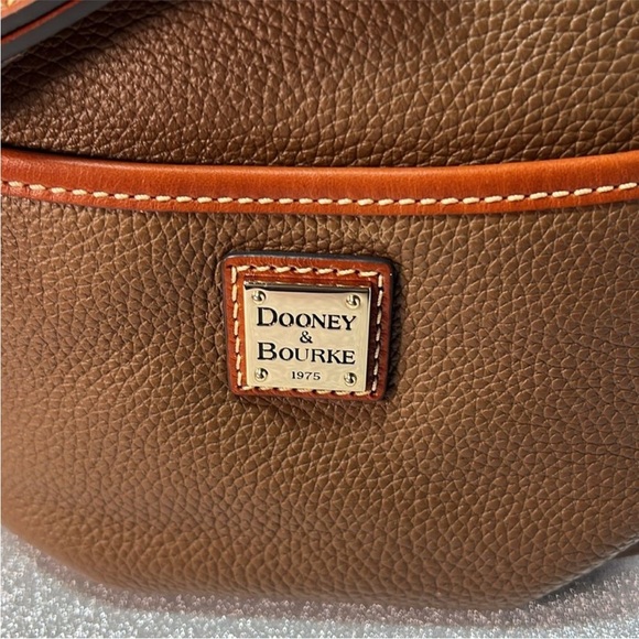 NWT Dooney & Bourke Pebble Grain Margo Crossbody With Dust Bag With Front Pocket - Picture 5 of 14